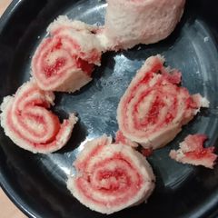 A picture of Bread jam Roll.
