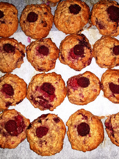 A picture of Raspberry cookies with oat flour.