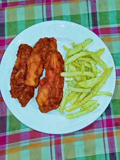 A picture of Amritsari fish Fry with finger chip.
