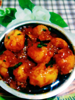 લસણીયા બટાકા (Lasaniya Bataka Recipe In Gujarati) રેસીપી મુખ્ય ફોટો