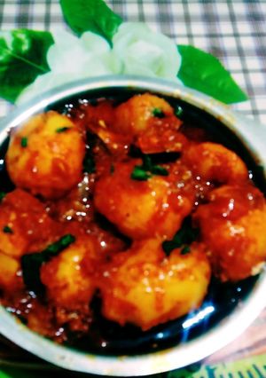 લસણીયા બટાકા (Lasaniya Bataka Recipe In Gujarati) રેસીપી મુખ્ય ફોટો