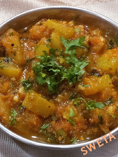 लौकी की सब्जी (Lauki ki sabzi recipe in Hindi) रेसिपी मुख्य फोटो