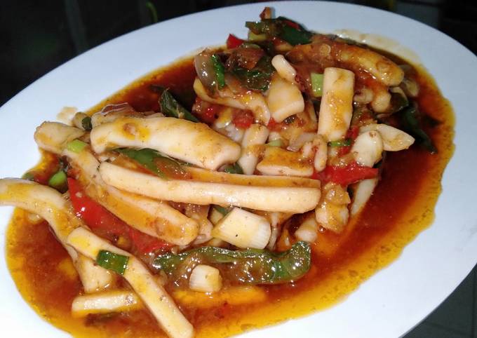 Bagaimana Menyiapkan Cumi sotong saus padang Anti Gagal