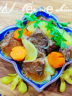 Hình của món Bò sốt vang.