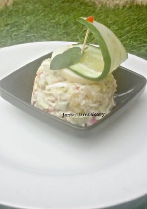 A picture of Potato 🥔 salad.