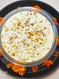 कैरेमल साबुदाना खीर (caramel sabudana kheer recipe in Hindi) रेसिपी मुख्य फोटो