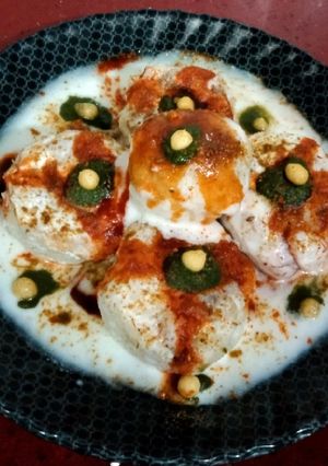 ब्रेड के दही बडे (Bread ke Dahi bade recipe in Hindi) रेसिपी मुख्य फोटो