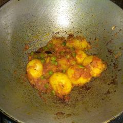 A picture of Dum aloo.