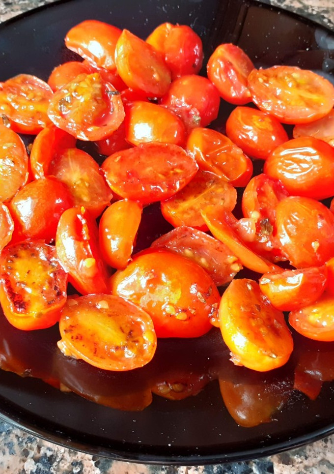 Una foto de Cherrys a la plancha con orégano