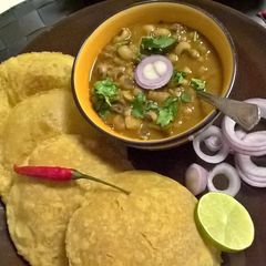 A picture of Bedmi Poori.