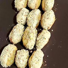 A picture of Mawa dates.