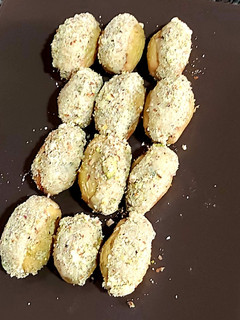 A picture of Mawa dates.