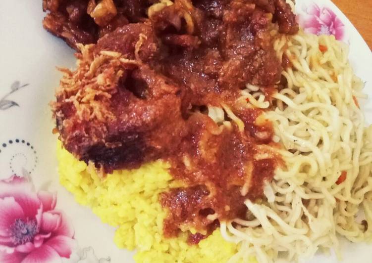 Nasi Kuning Borneo