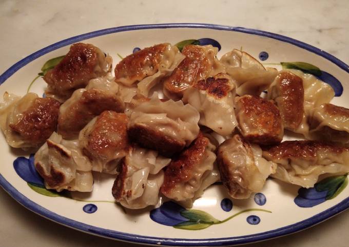 Langkah Mudah untuk Membuat Pangsit Bakar Isi daging sapi (Beef dumplings) yang Sempurna