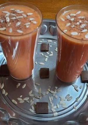 A picture of Papaya apple milkshakes.
