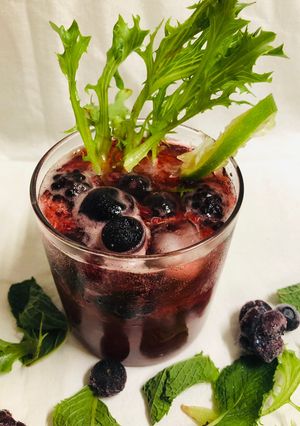 A picture of Raspberry Mojito.