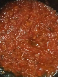A picture of Pizza sauce.