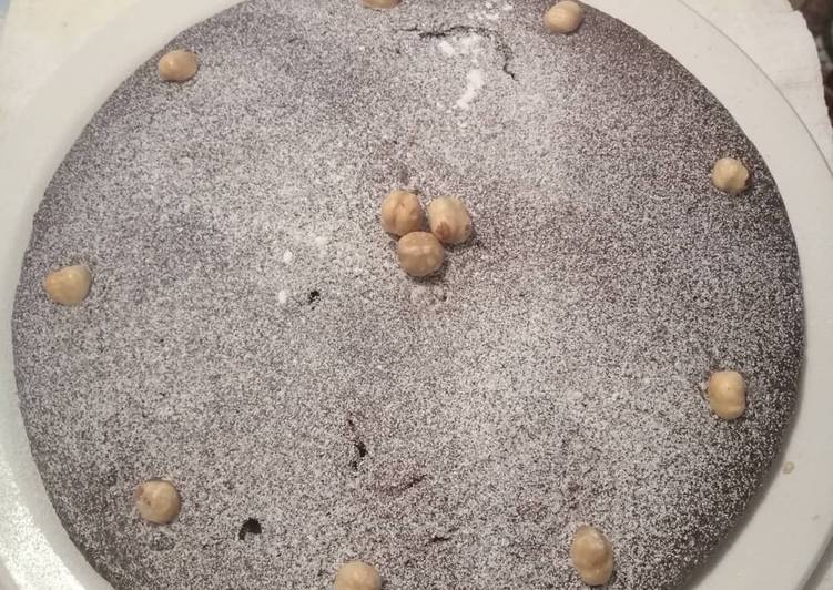 Torta cioccolato e nocciole