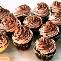 A picture of Mocha buttercream cupcakes.