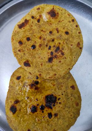 बेसन मसाला रोटी (besan masala roti recipe in Hindi) रेसिपी मुख्य फोटो