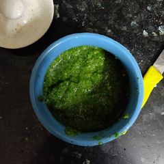 A picture of Coriander chutney.