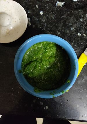A picture of Coriander chutney.
