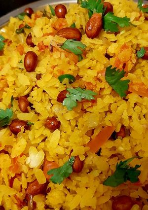 पोहा(Poha recipe in Hindi) रेसिपी मुख्य फोटो