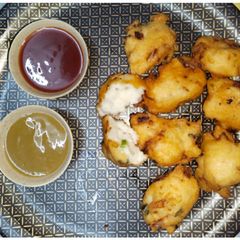 A picture of Crispy Urad dal Vada.