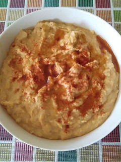 Una foto de Hummus casero