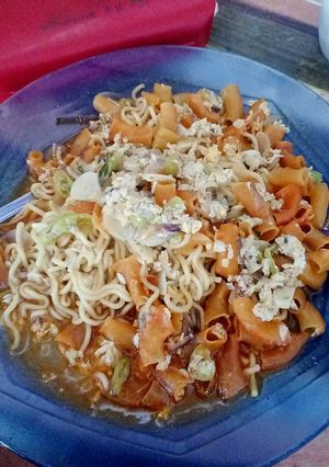 Foto resep Mie Seblak kuah Kerupuk Udang dan Macaroni ala chef Gunawan 😎