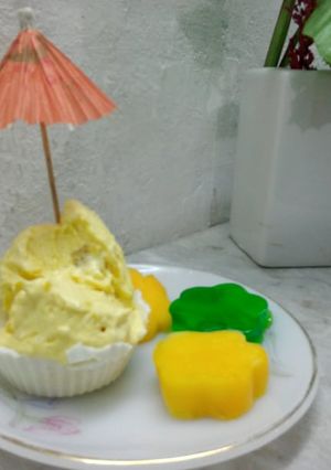A picture of Mango icecream.