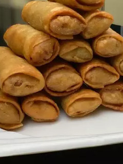 A picture of Crispy spring rolls.