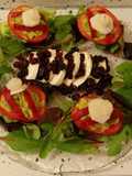 Mozzarella con arándanos y tomates rellenos de guacamole con peras
