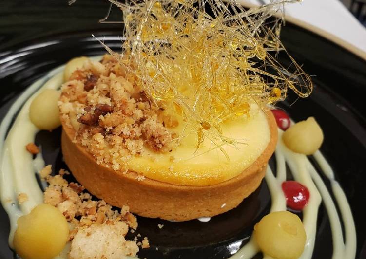 Chickpea Tart Banana & Cream Cheese Mousse with Peanut Crumble