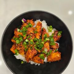 Firecracker Chicken 🧨 A picture of Firecracker Chicken 🧨.