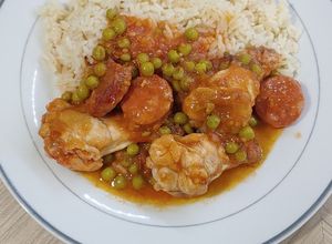 Foto de Asas de Frango guisadas com Chouriço e Ervilhas