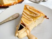 Una foto de tarta de avellanas y chocolate