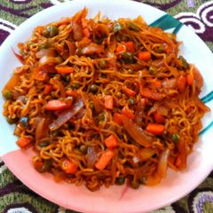 A picture of Veg Maggi noodles.