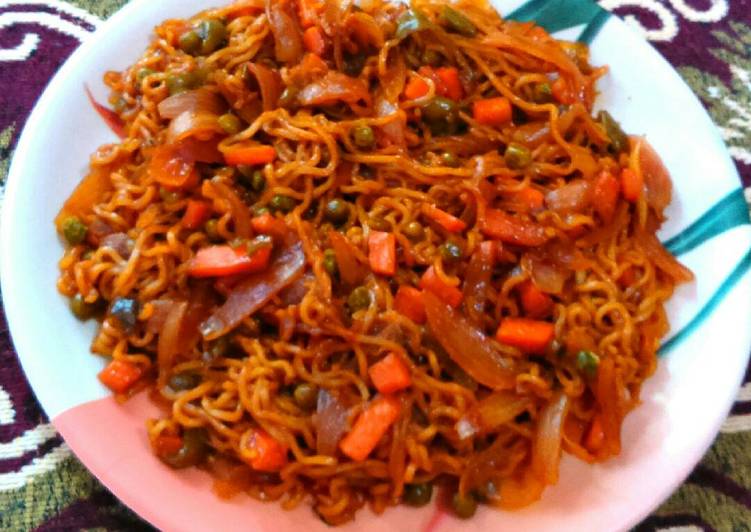 Steps to Make Super Quick Homemade Veg Maggi noodles