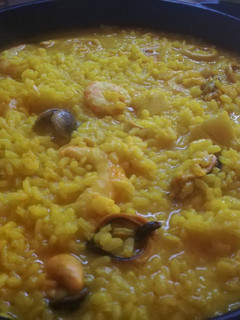 Una foto de Arroz meloso de marisco y bacalao
