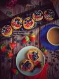 Puff pastry cream cheese fruit tarts