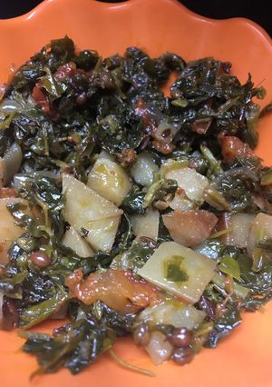 A picture of Aloo methi.