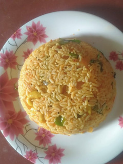 A picture of Garlic Capsicum Rice.