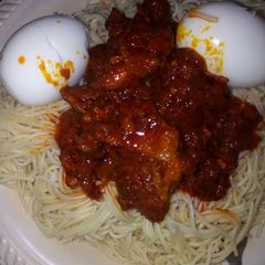 A picture of Taliya da kwai da naman kaxa.