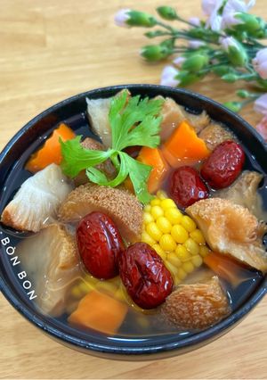 Hình của món Nấm Hầu Thủ Tiềm Táo Đỏ.
