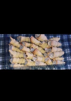 Una foto de Cachitos rellenos con manjar
