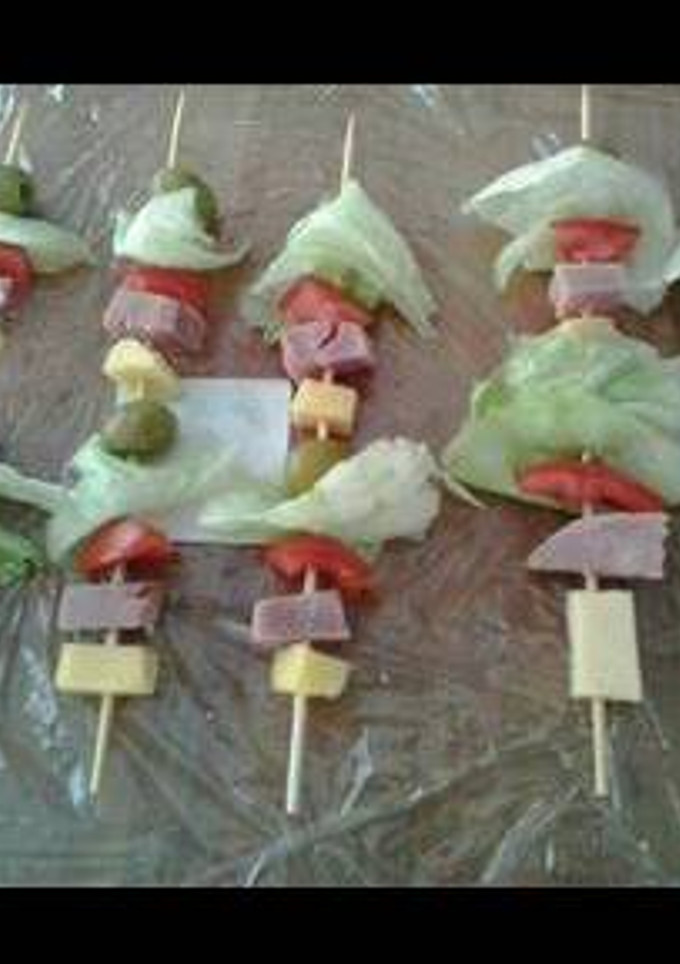 Una foto de Brochetas primaverales{♡}