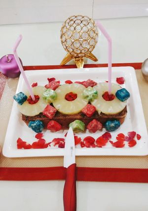 A picture of Pineapple Cake.