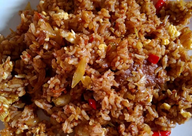 Cara Gampang Menyiapkan Nasi goreng rendang Anti Gagal