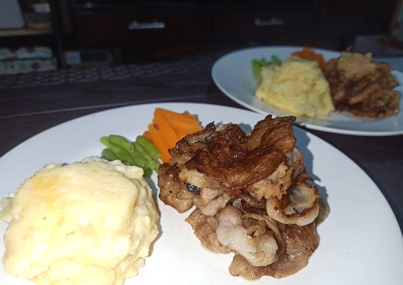 Mashed Potato with grilled beef